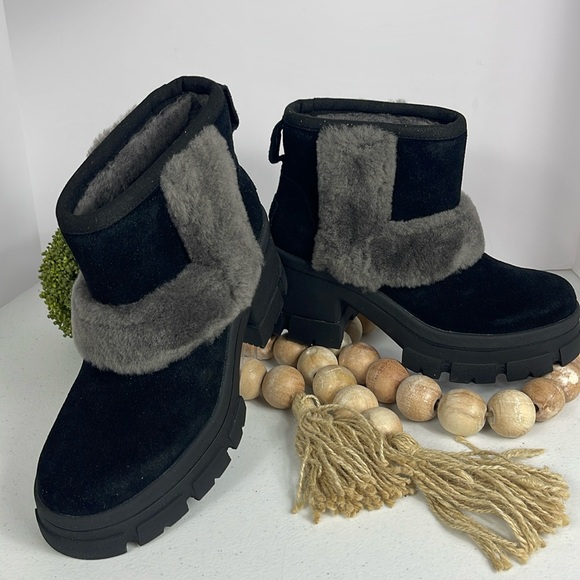 UGG Brooklyn Sunburst Heeled Boot Black Sz 9 heel 3in NIB - Picture 2 of 11